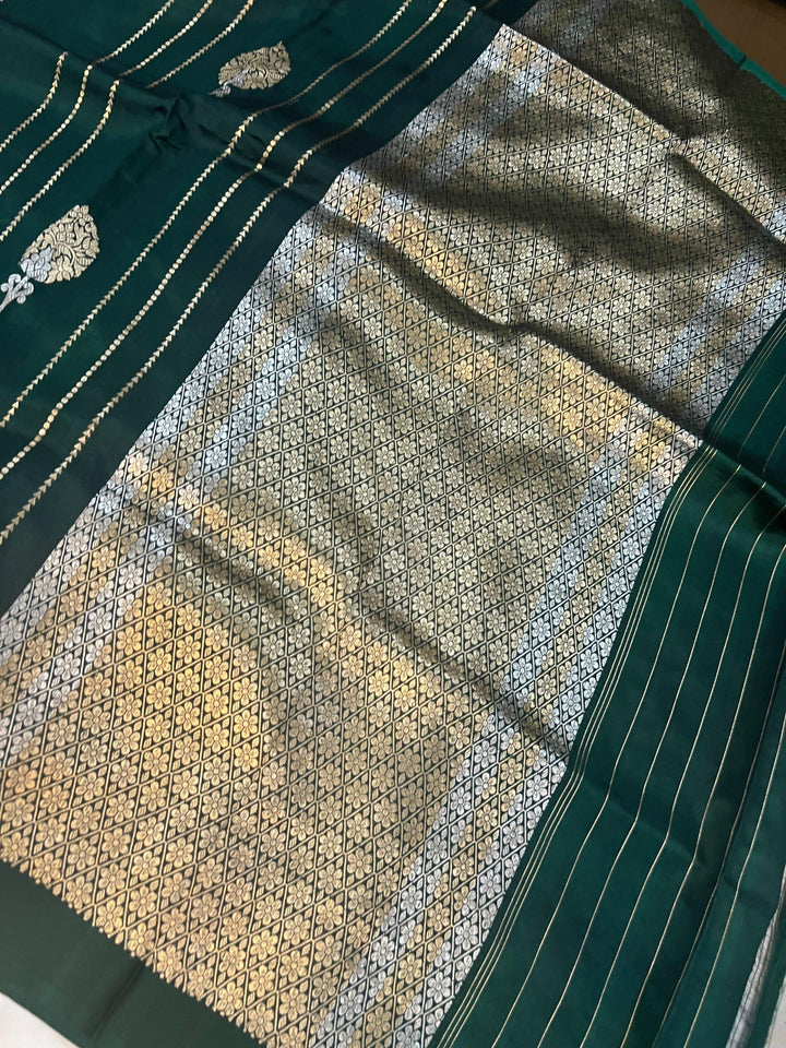 Bottle Green Pure Banarasi Handloom Silk Saree - Aura Benaras