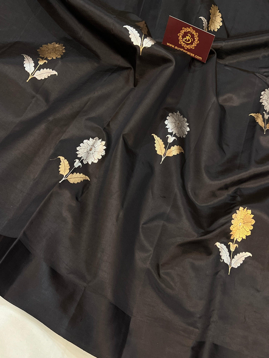 Black Pure Banarasi Handloom Silk Saree - Aura Benaras