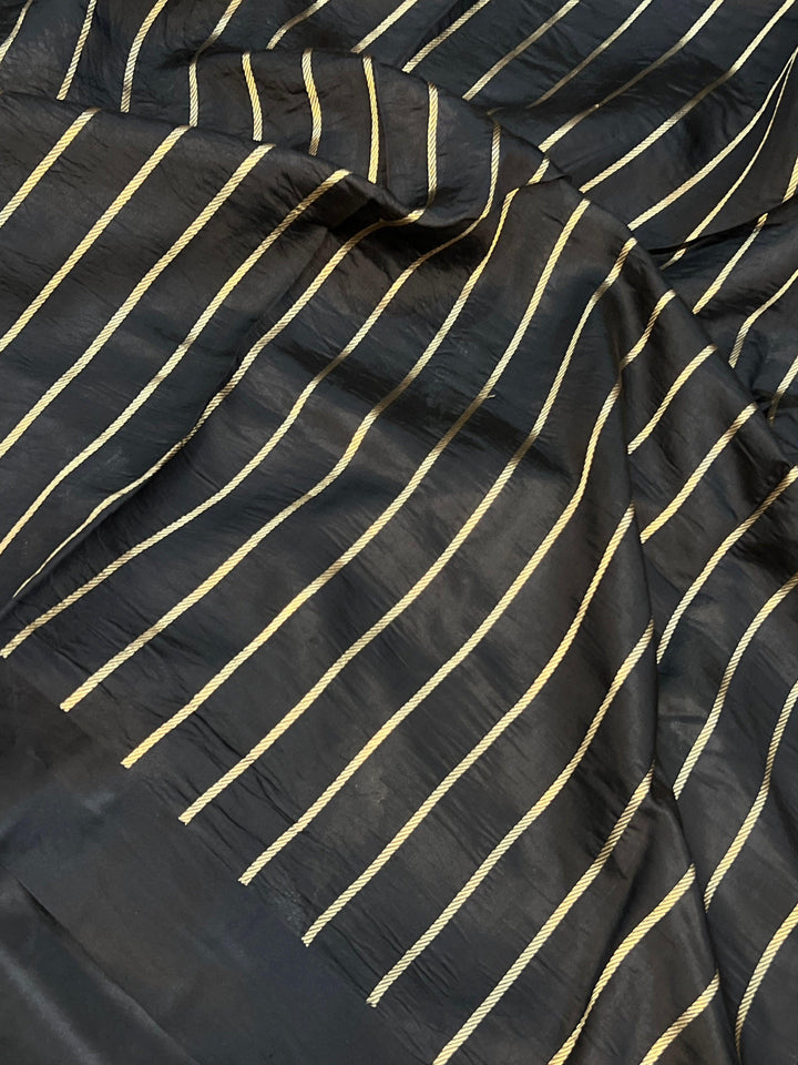 Black Pure Banarasi Handloom Silk Saree - Aura Benaras