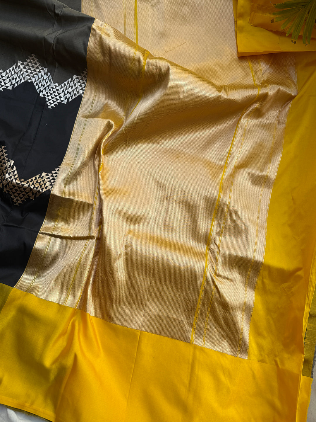 Black Designer Pure Katan Silk Banarasi Handloom Saree