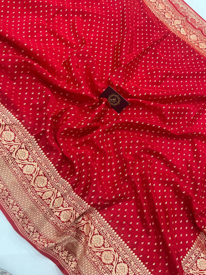 Red Pure Banarasi Khaddi Crepe Silk Saree - Aura Benaras
