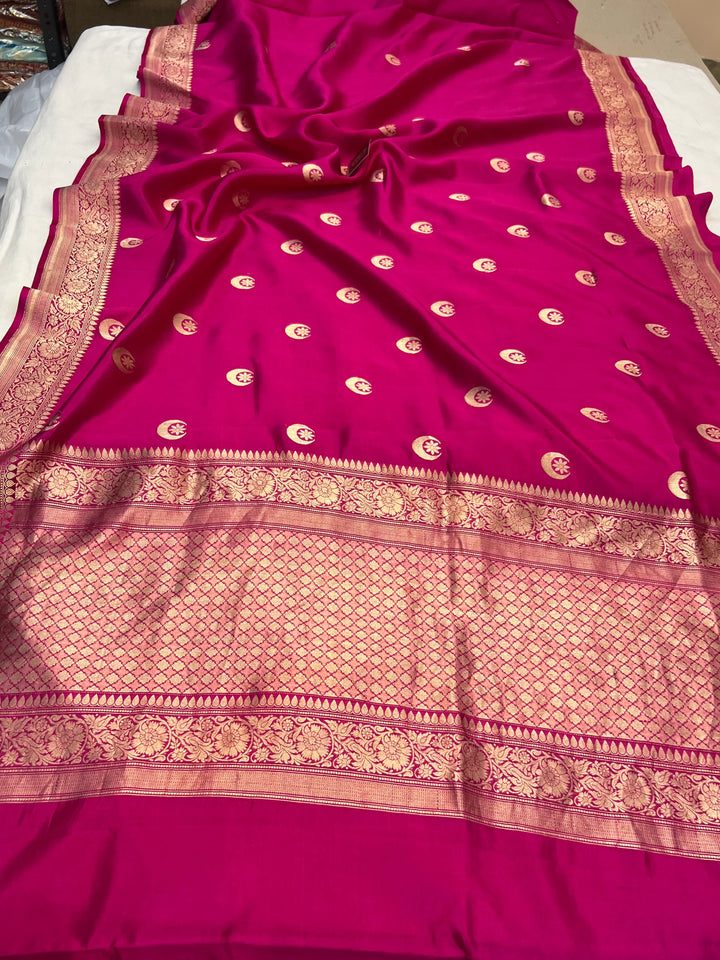Rani Pink Pure Silk Banarasi Plain Saree with Kadhwa Chand butis