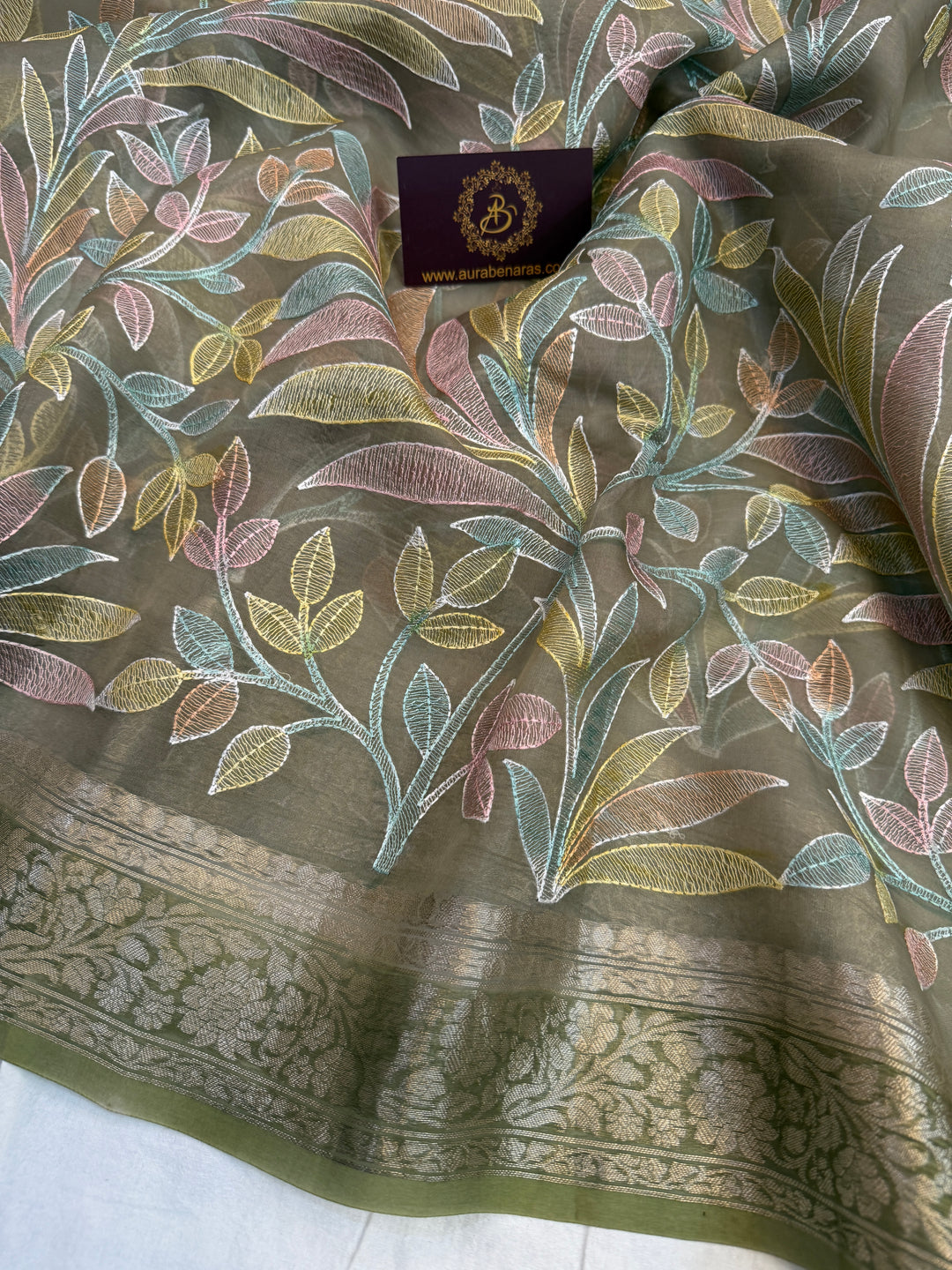 Mehndi Green Banarasi Handloom Kora Silk Saree