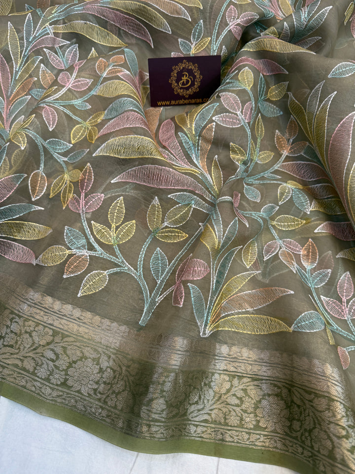 Mehndi Green Banarasi Handloom Kora Silk Saree