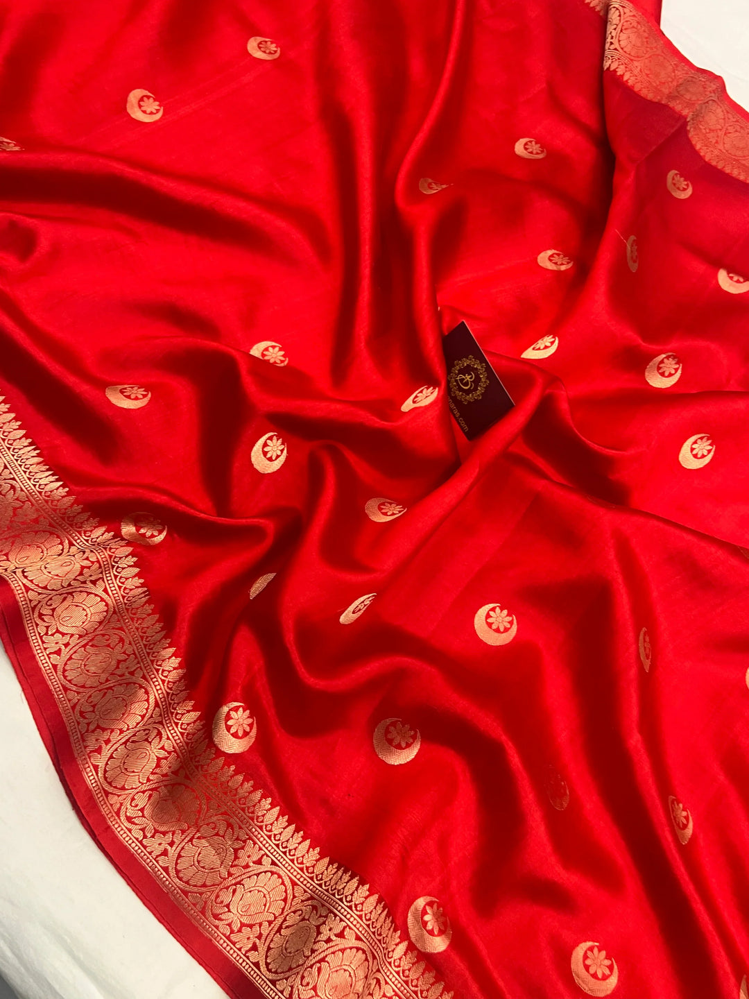 Red Pure Silk Banarasi Saree with Kadhwa Chand butis - AuraBenaras