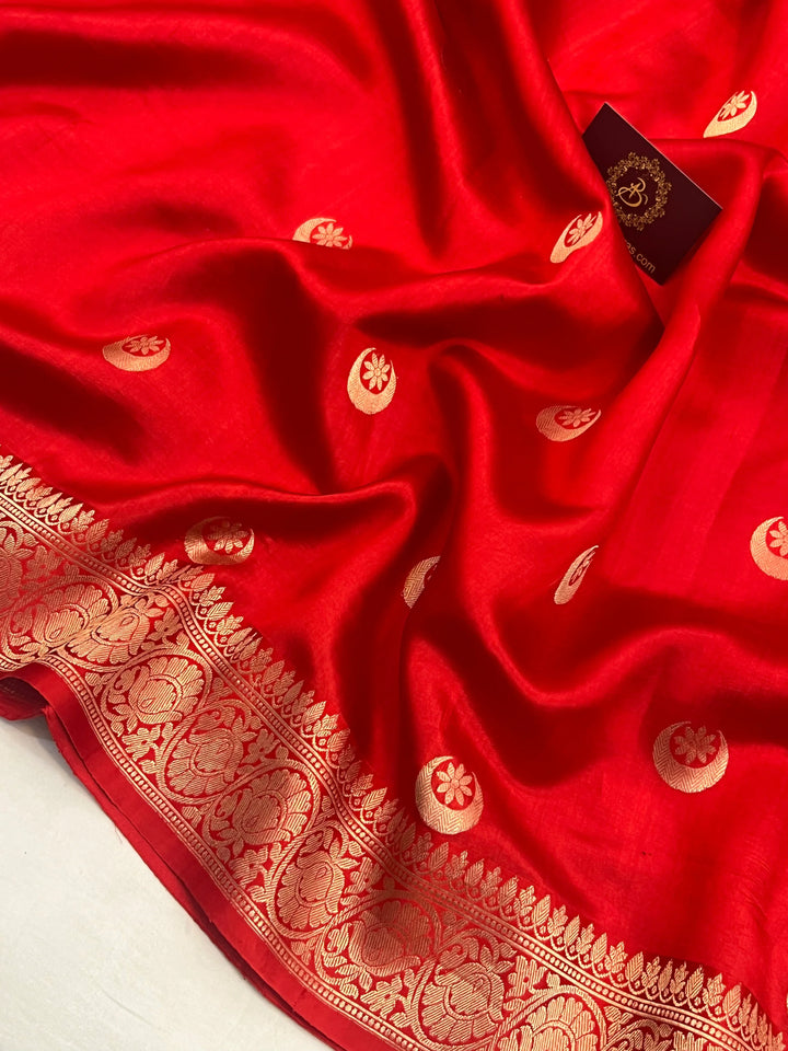 Red Pure Silk Banarasi Saree with Kadhwa Chand butis - AuraBenaras
