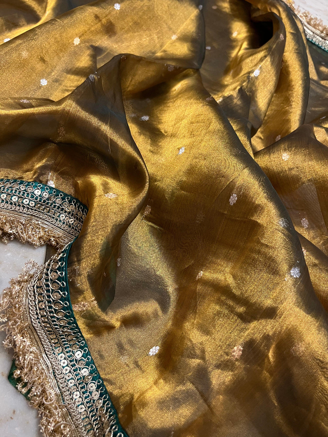 Pre- order Mehendi Green Pure Banarasi Handloom Tissue Silk Saree