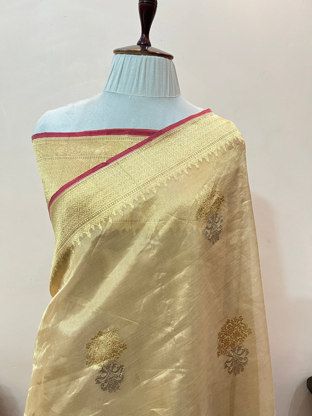 Golden Pure Banarasi Handloom Silk Saree - Aura Benaras