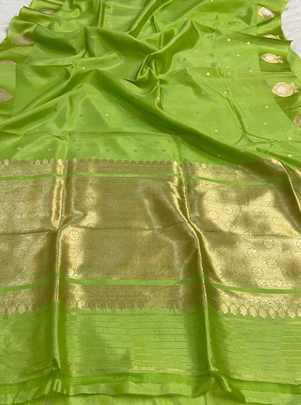 Pista Green Pure Banarasi Handloom Silk Saree - Aura Benaras