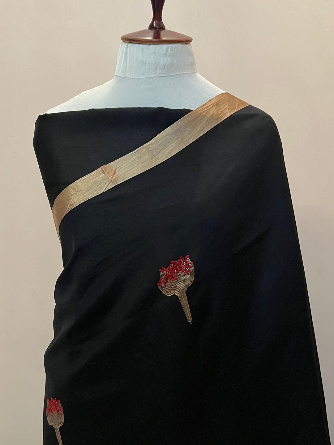 Black Pure Banarasi Handloom Silk Saree