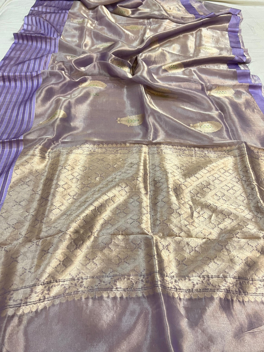 Lavender Pure Banarasi Handloom Silk Saree - Aura Benaras