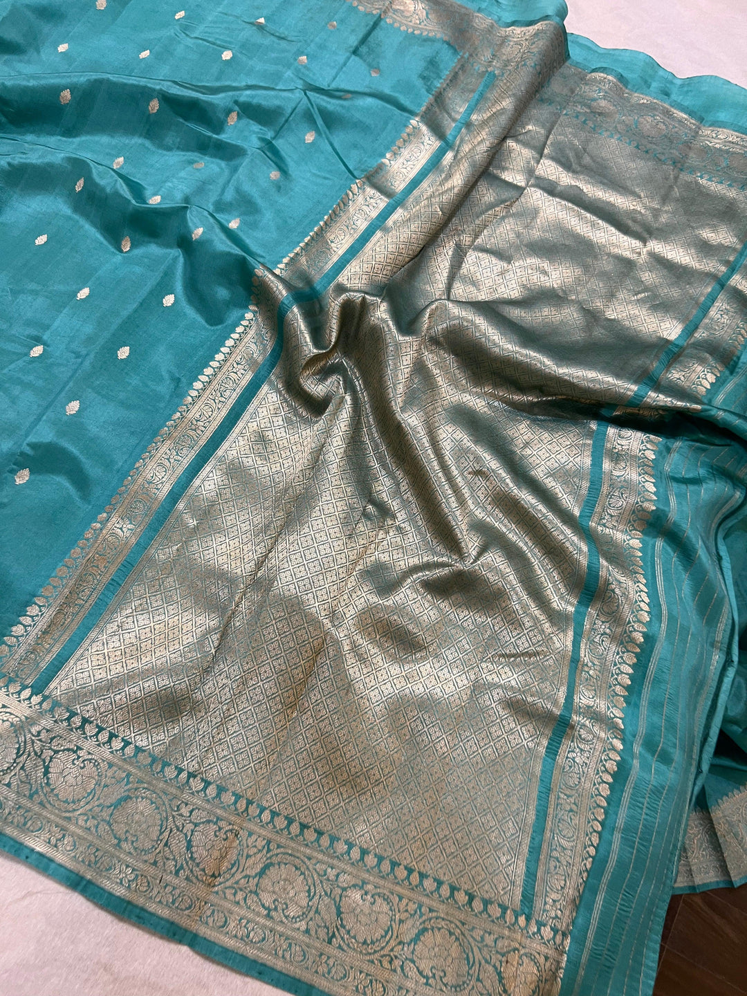 Greyish Green Pure Banarasi Handloom Silk Saree - Aura Benaras