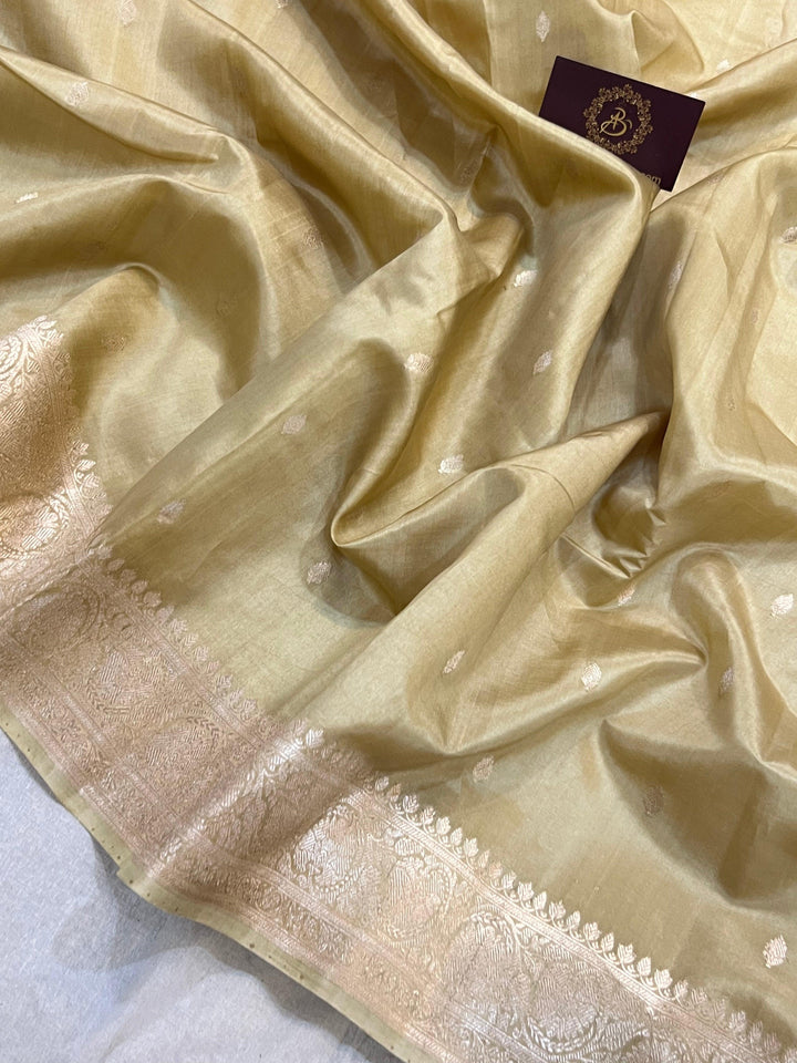 Beige Pure Banarasi Handloom Silk Saree - Aura BenarasBeige Pure Banarasi Handloom Silk Saree - Aura Benaras