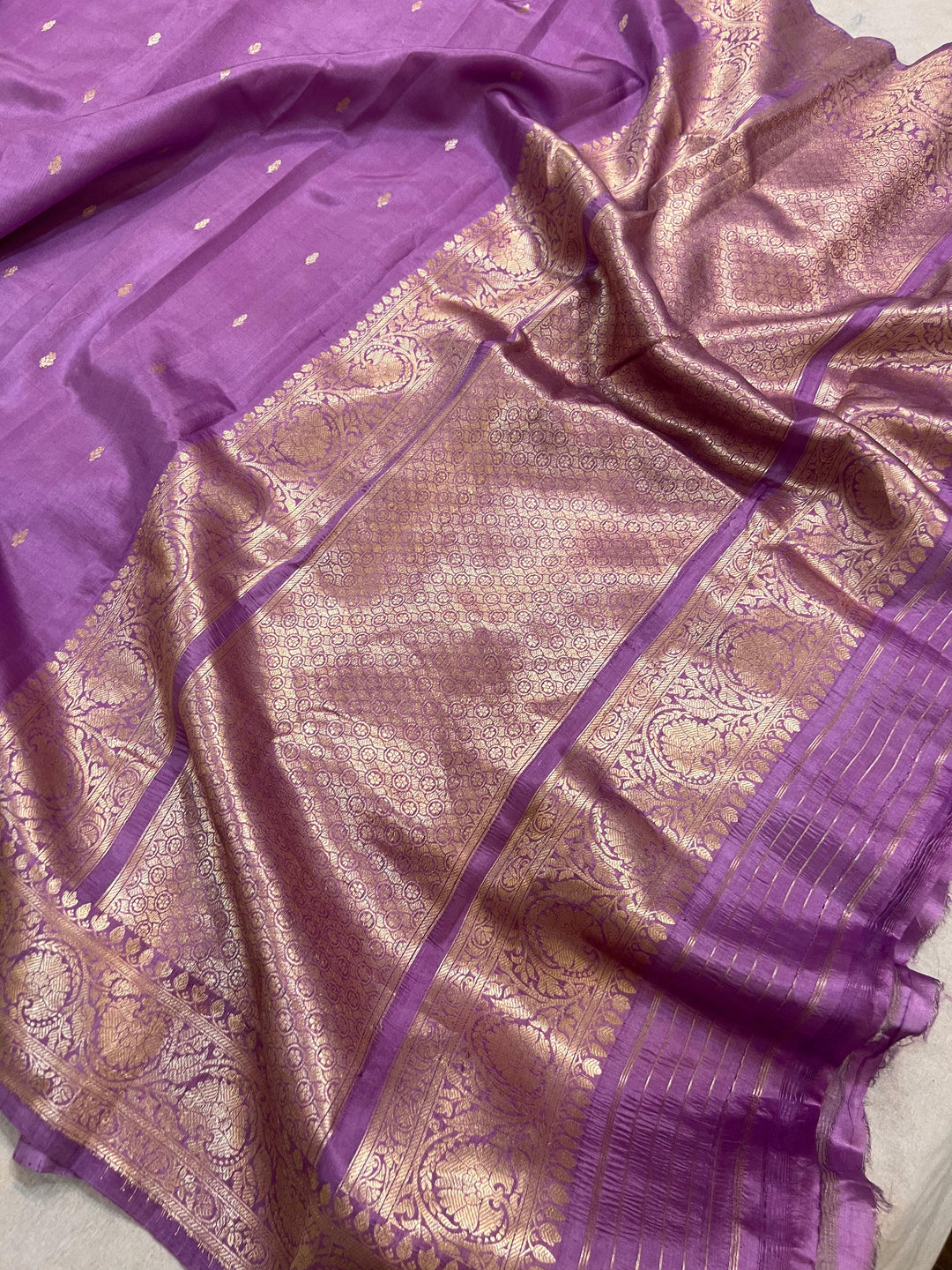 Sweet Lavender Pure Banarasi Handloom Silk Saree - Aura Benaras