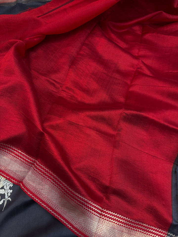 Black Pure Silk Handloom Banarasi Saree - AuraBenaras