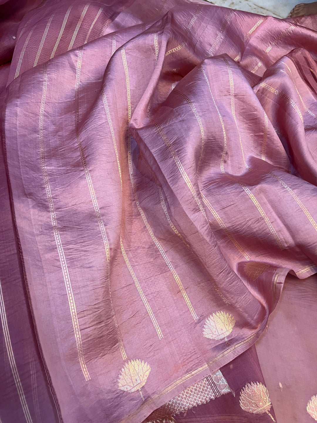 Onion Pure Kora Silk Handloom Banarasi Saree - AuraBenaras