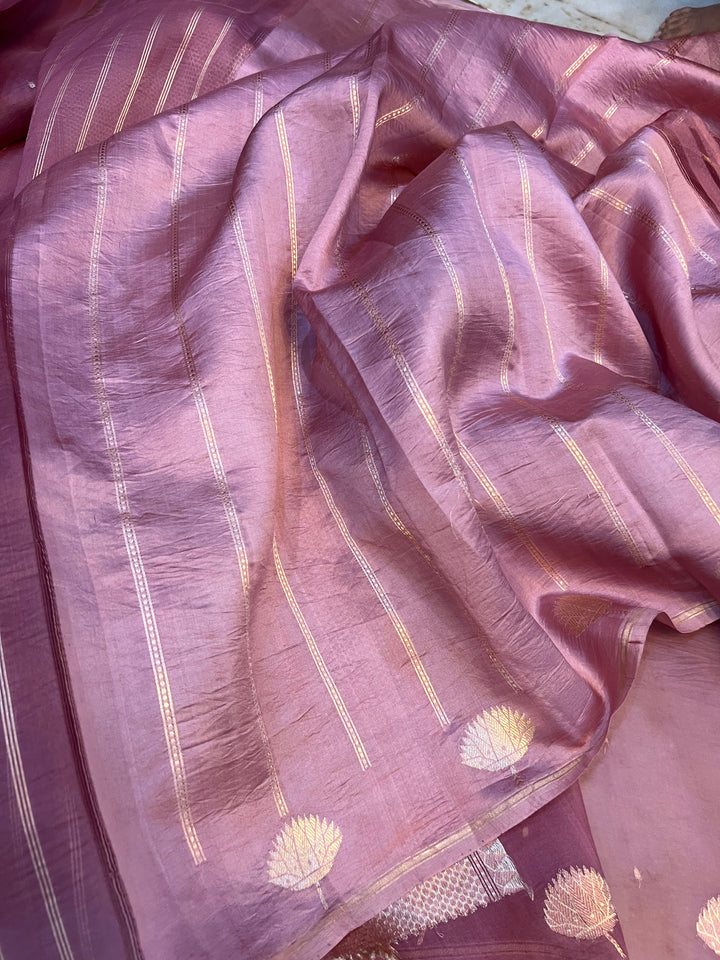 Onion Pure Kora Silk Handloom Banarasi Saree - AuraBenaras