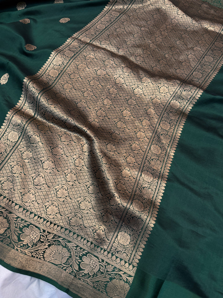 Bottle Green Pure Silk Handloom Banarasi Saree - AuraBenaras