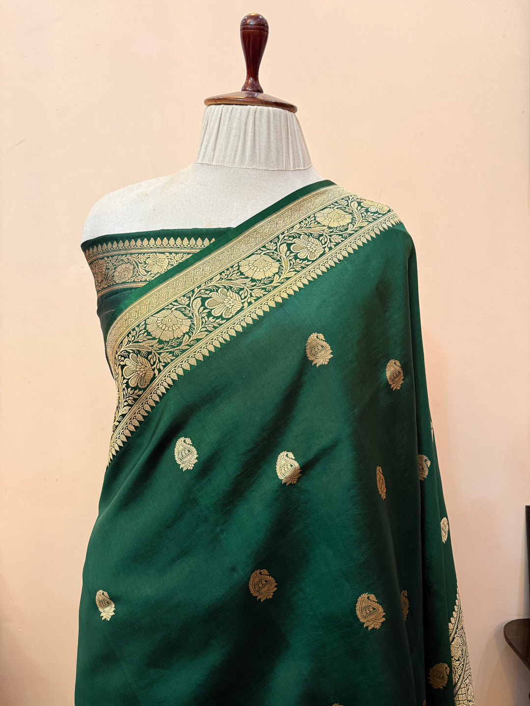 Bottle Green Pure Silk Handloom Banarasi Saree - AuraBenaras