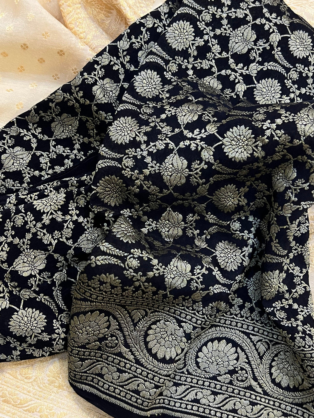 Cream Pure Banarasi Khaddi Crepe Silk Saree - Aura Benaras