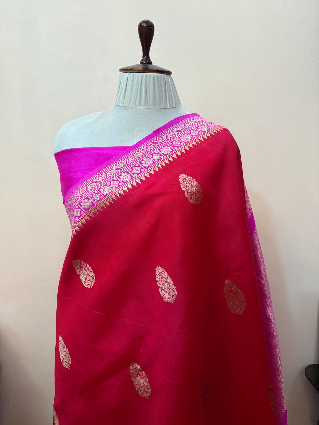 Red Pure Silk Banarasi Saree with Kadwa Motif & Zari Work