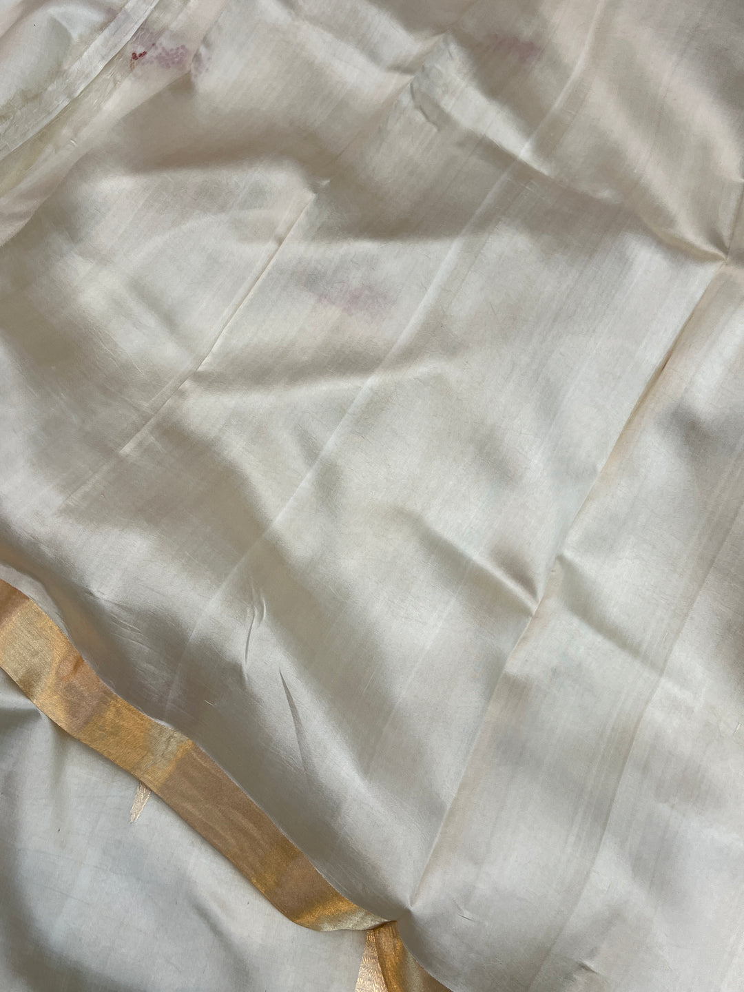 Cream Pure Banarasi Handloom Silk Saree