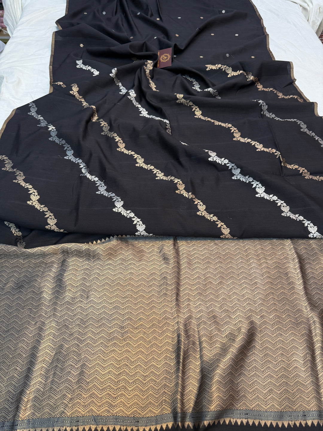 Black Pure Chiniya Silk Handloom Banarasi Saree