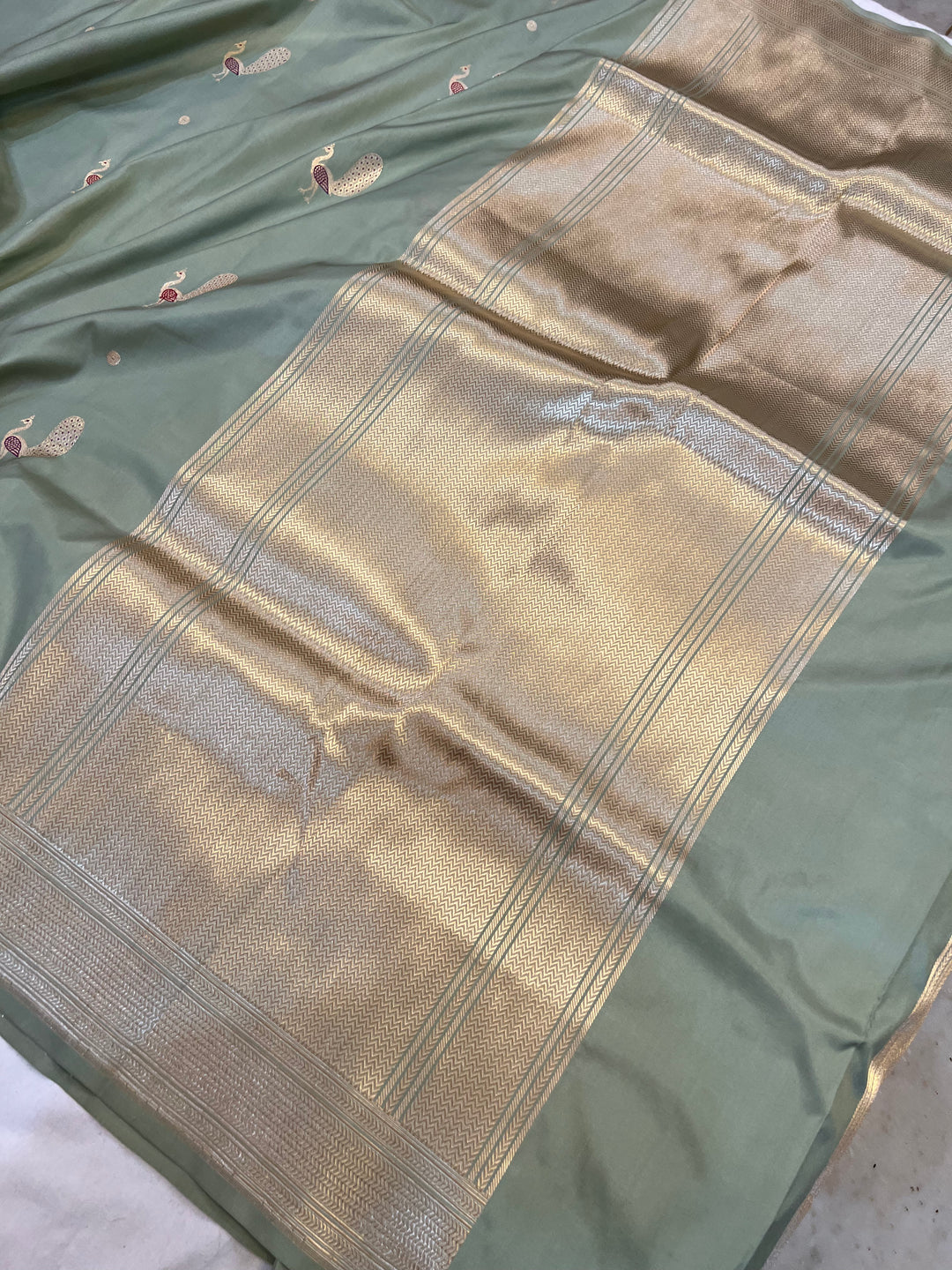 Pastel Green Banarasi Handloom Katan Silk Saree | Aura Benaras