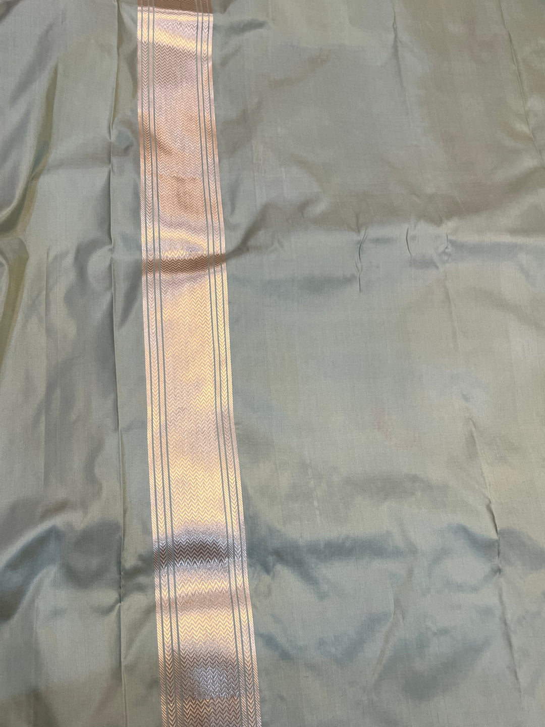 Pastel Green Banarasi Handloom Katan Silk Saree | Aura Benaras