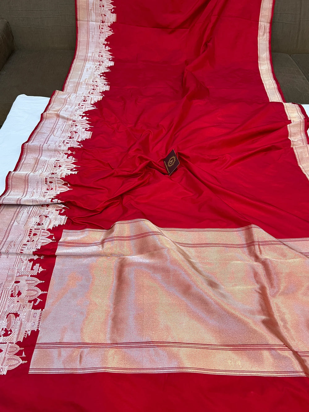 Red Banarasi Handloom Katan Silk Saree - Aura Benaras