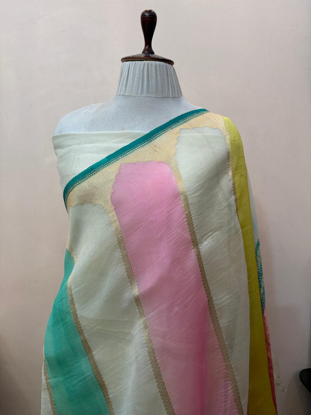 Off White Pure Kora Silk Handloom Banarasi Saree