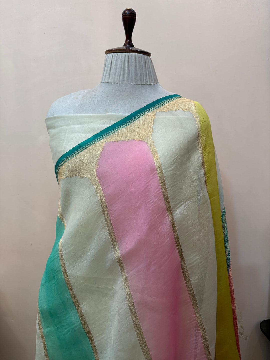 Off White Pure Kora Silk Handloom Banarasi Saree