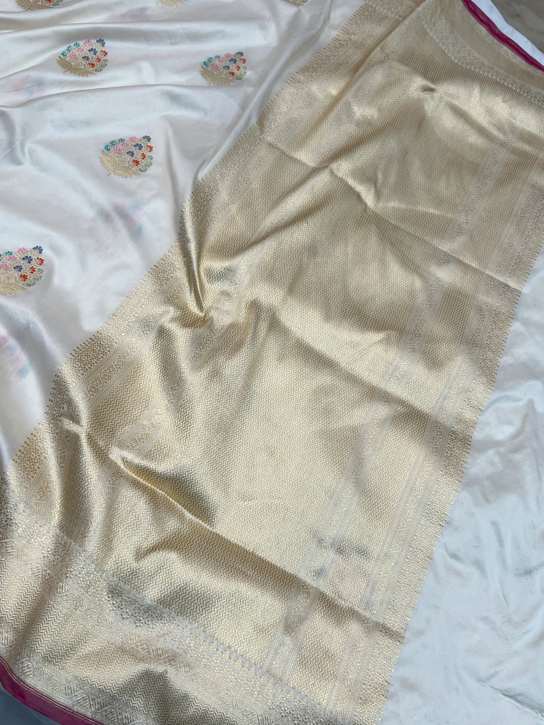 Off White Banarasi Handloom Katan Silk Saree with kadhwa butas