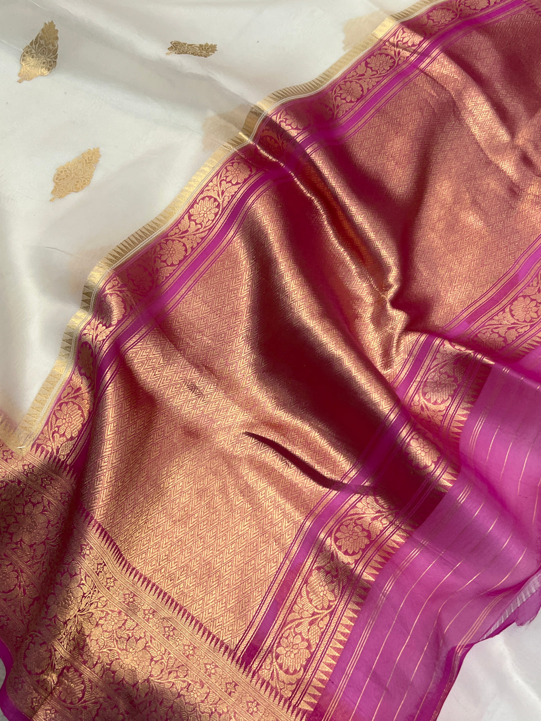 White Banarasi Handloom Kora Silk Saree