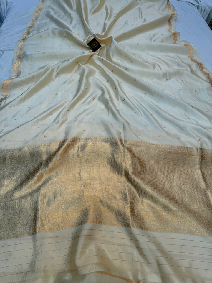 Off White Pure Silk Handloom Banarasi Saree