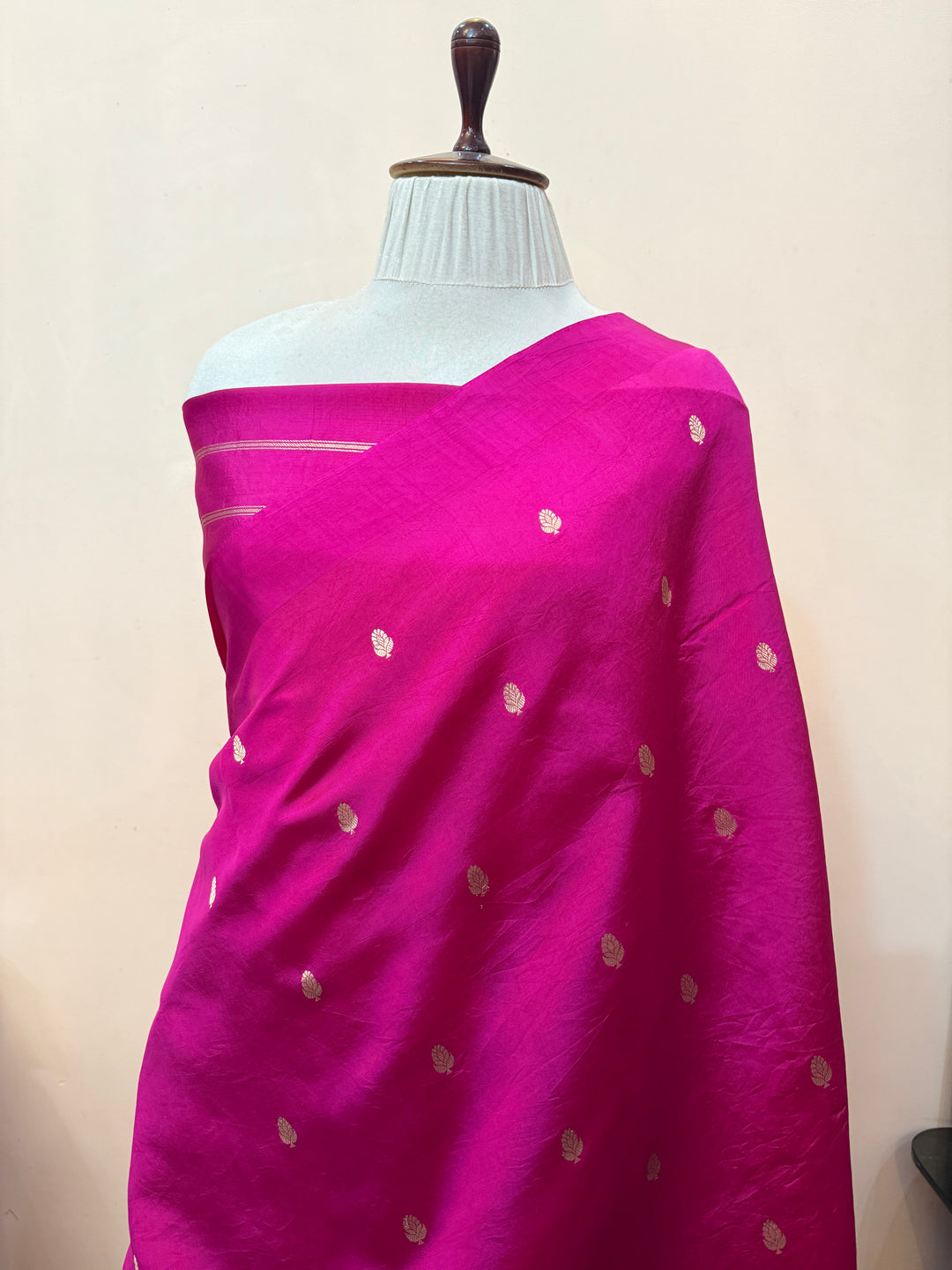 Rani Pink Pure Silk Handloom Banarasi Saree