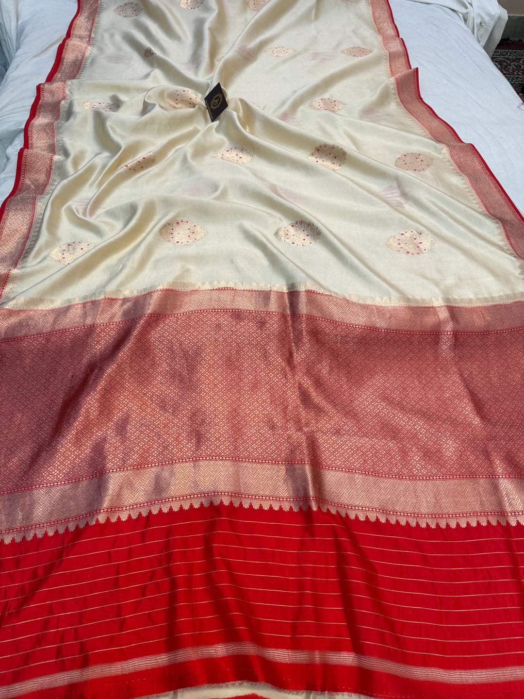 Cream Pure Banarasi Handloom Silk Saree