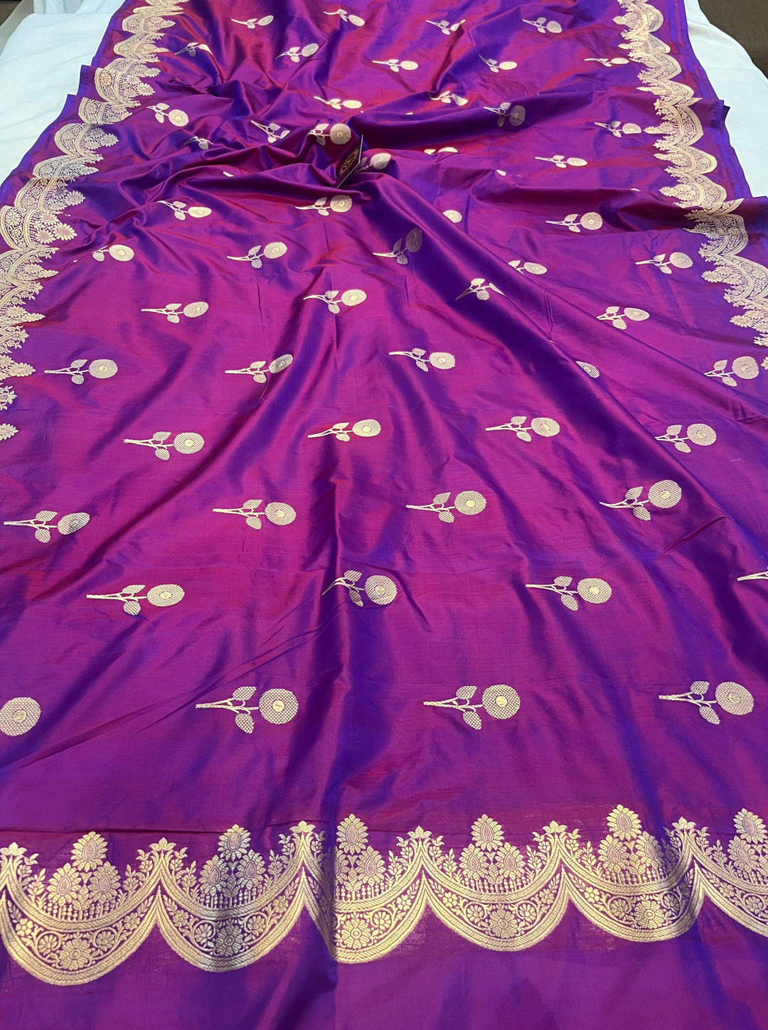 Magenta Banarasi Handloom Katan Silk Saree - Aura Benaras