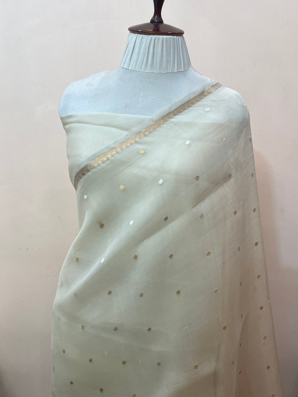 Cream Pure Kora Silk Handloom Banarasi Saree