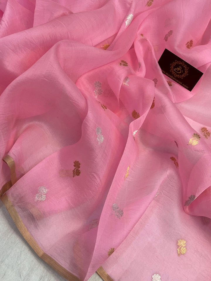 Close-up of Kadhwa sona rupa butis on triple weave Banarasi saree