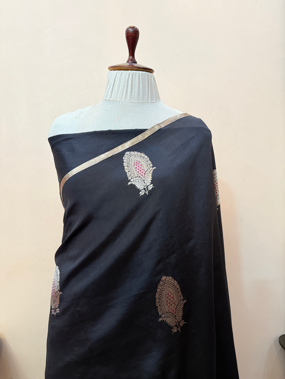 Black Pure Silk Handloom Banarasi Saree