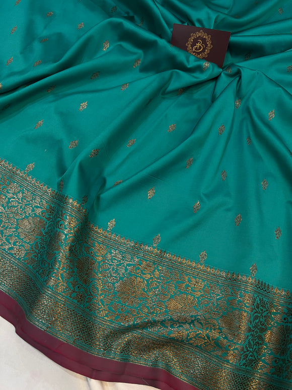 Rama Green Banarasi Handloom Soft Silk Saree - Aura Benaras