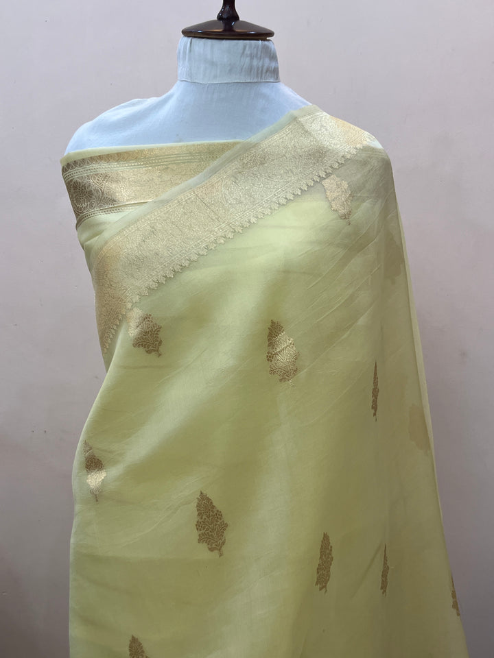 Pale Yellow Banarasi Handloom Kora Silk Saree