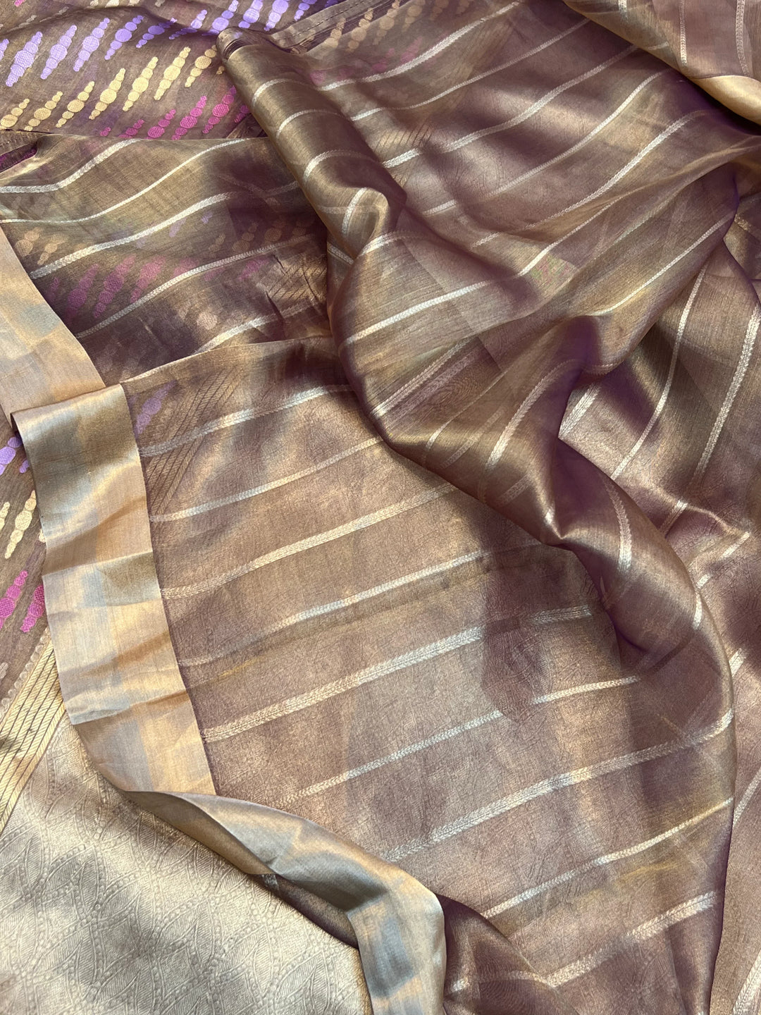 Magenta Pure Tissue Silk Handloom Banarasi Saree with Kadhwa Weave