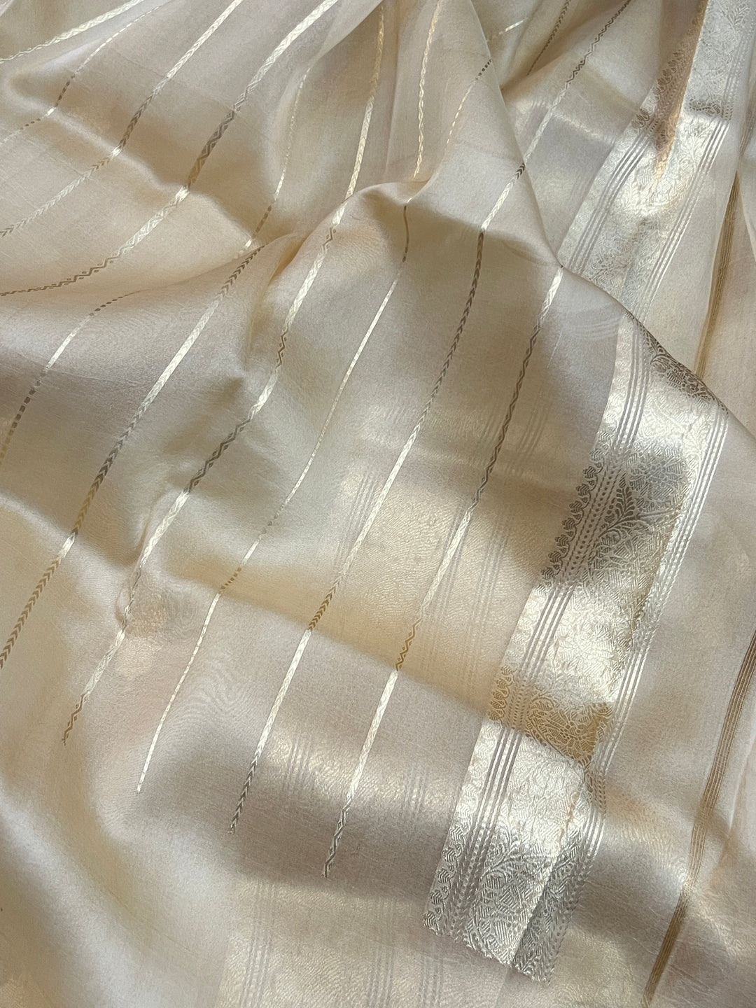 Dusty Cream Banarasi Handloom Kora Silk Saree