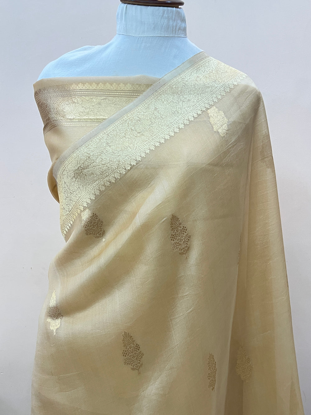 Dusty Cream Banarasi Handloom Kora Silk Saree