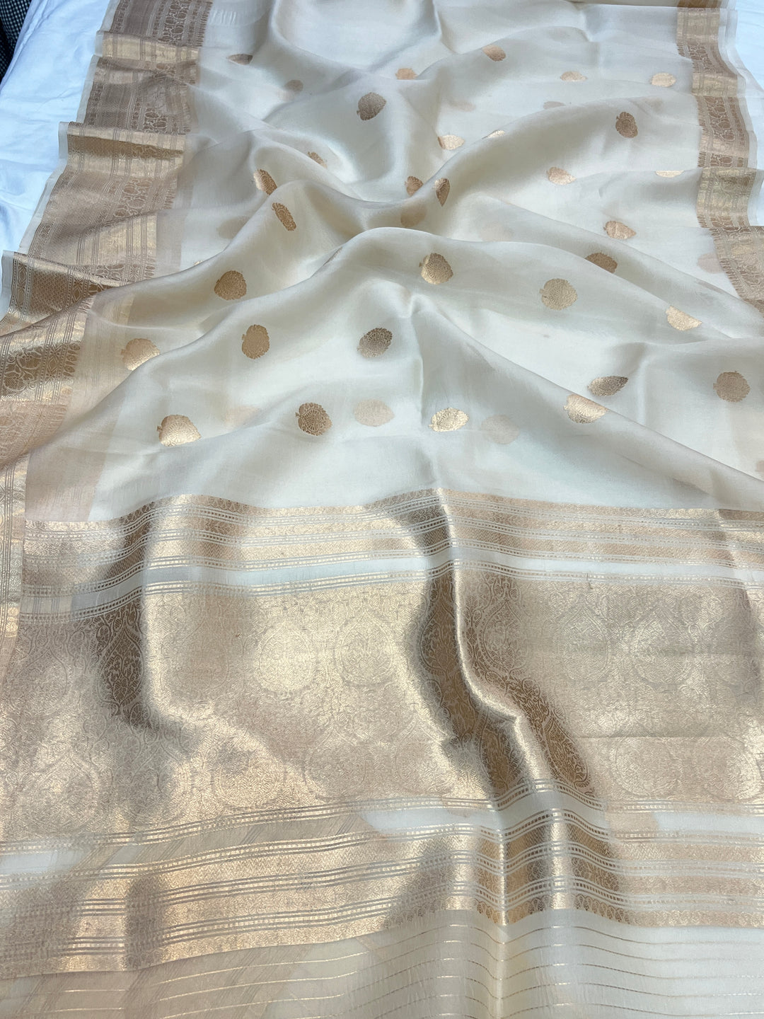 Cream Pure Banarasi Handloom Kora Silk Saree