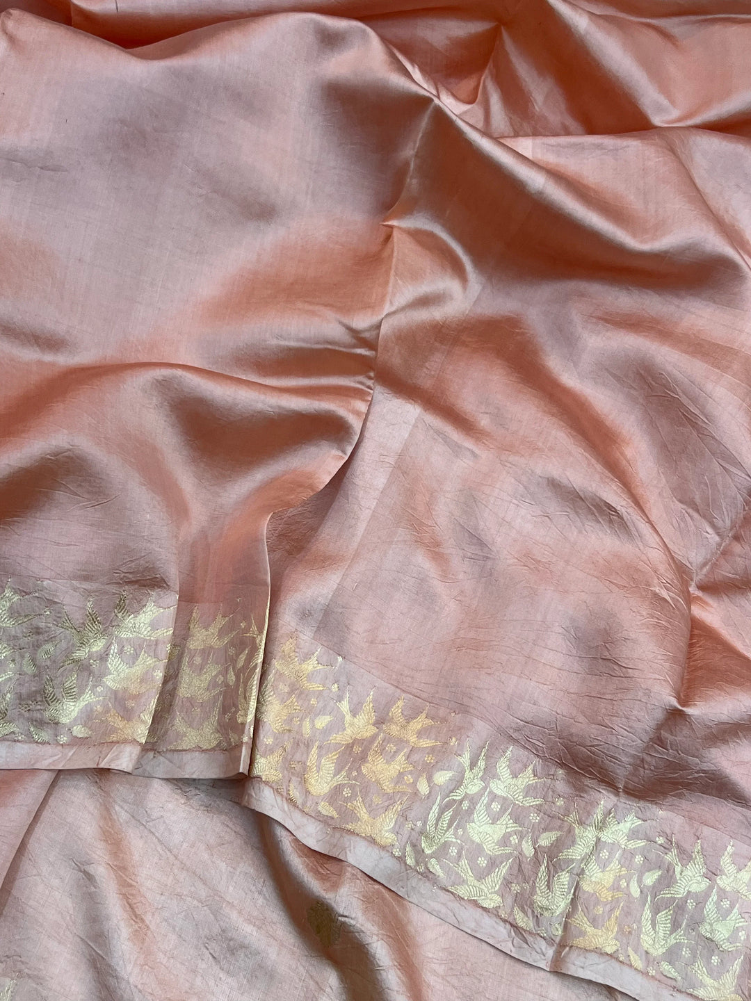 Pastel Peach Pure Silk Handloom Banarasi Saree with Kadhwa Butis 