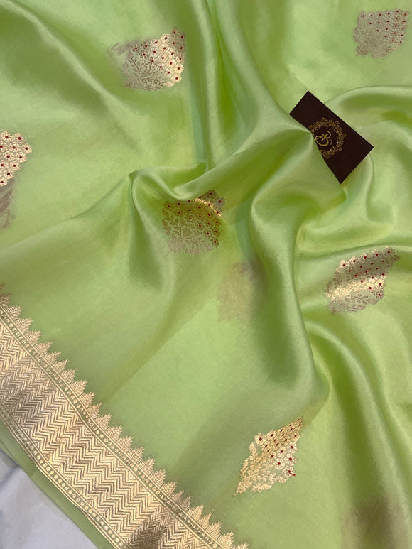 Pista Green Pure Banarasi Handloom Silk Saree - Aura Benaras