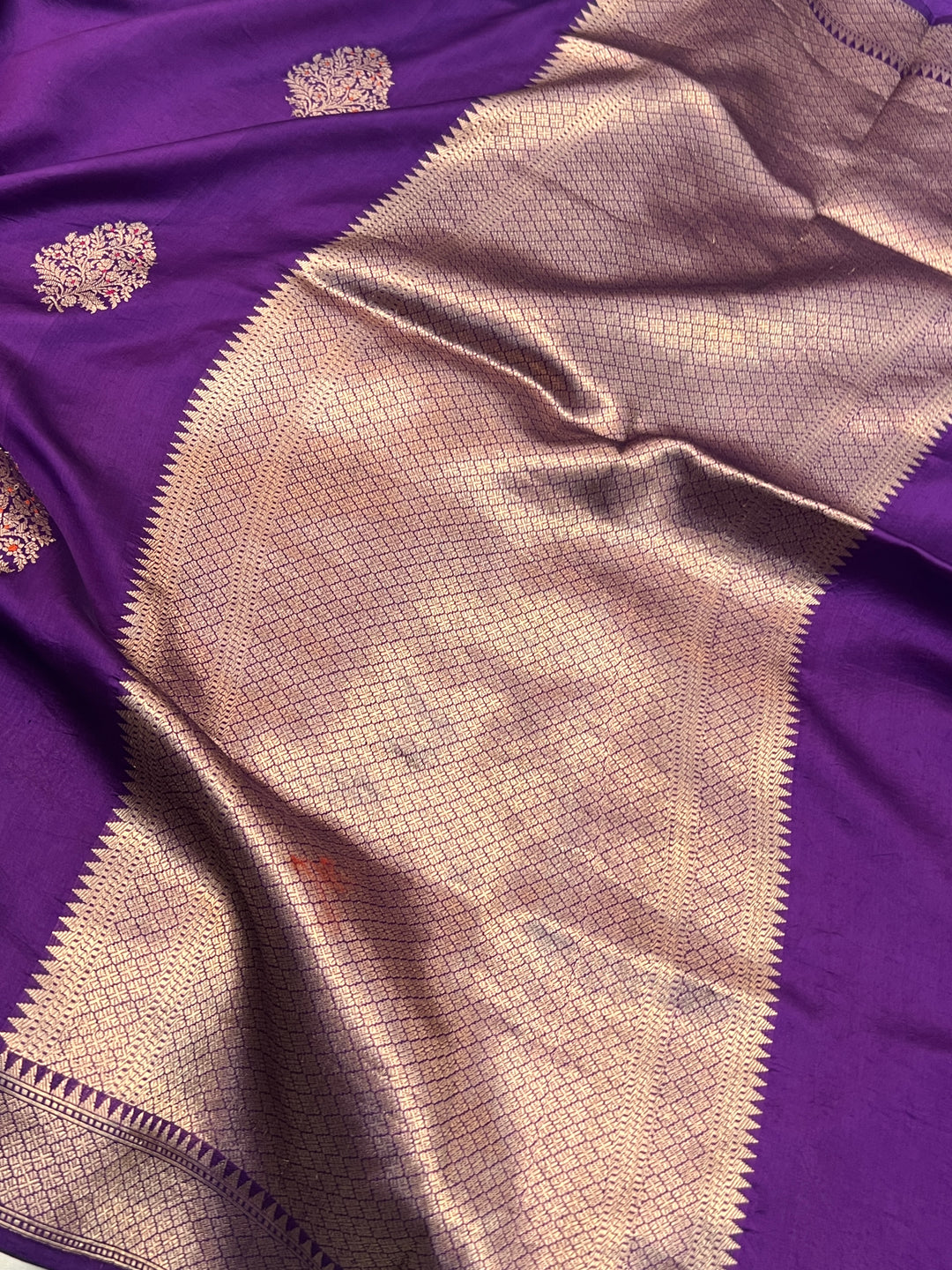 Purple Pure Silk Handloom Banarasi Saree with Kadhwa meenakari motifs
